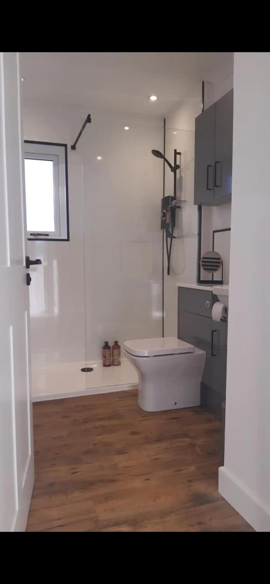 Tramore - Self Contained 1 Bedroom Unit - King Size Bed - Free Private Parking - 3 Miles From Fort William High Street Zewnętrze zdjęcie